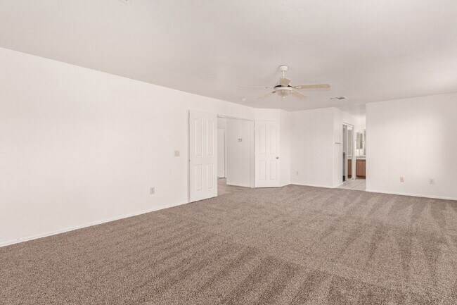 Building Photo - 24110 W Hadley St