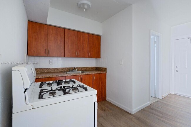 Building Photo - 26701 SW 137th Ave