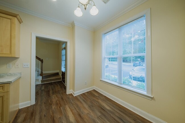 Building Photo - 8 Hydrangea Ct