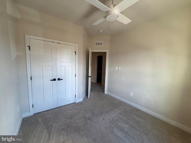 Building Photo - 6029 Goshawk St