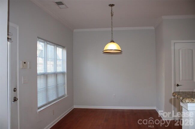 Building Photo - 1031 Central Park Cir