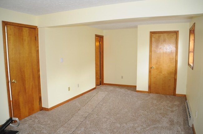 Master Bedroom or Home Office - 3143 Shellers Bend