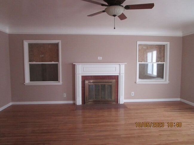 Building Photo - 4 Bedroom House *MOVE IN SPECIAL*