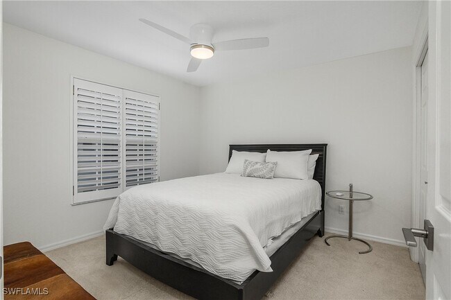 Building Photo - 853 Tanbark Dr