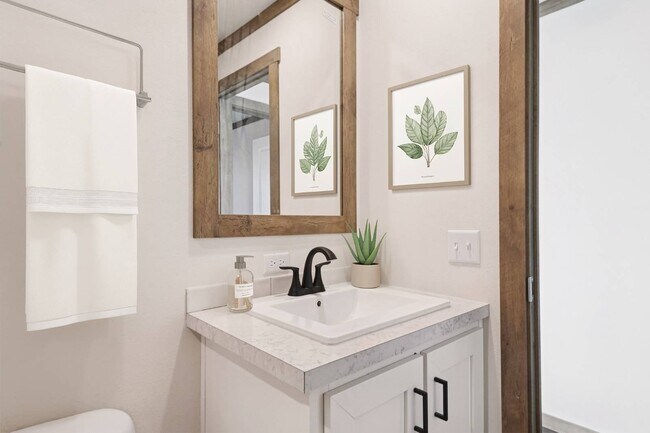 Building Photo - 1609 Swallowtail Dr