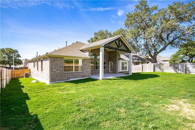 Building Photo - 2425 Choctaw Pl