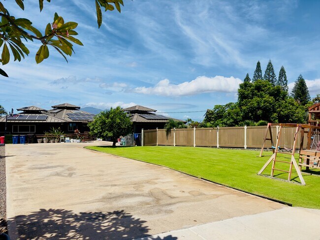 Building Photo - 904 Kupulau Dr