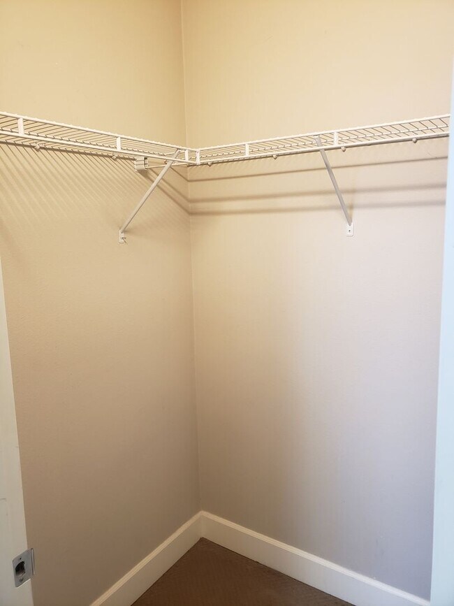 Building Photo - Modern Home in SW Portland