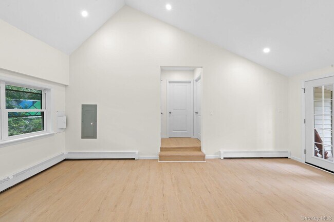 Building Photo - 241 Pawnee Ave