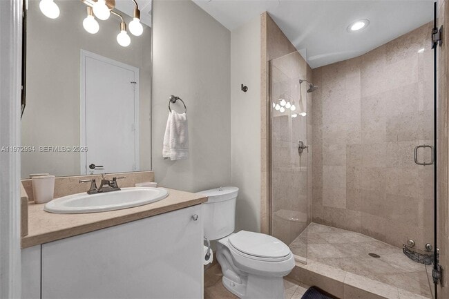 Building Photo - 20000 E Country Club Dr