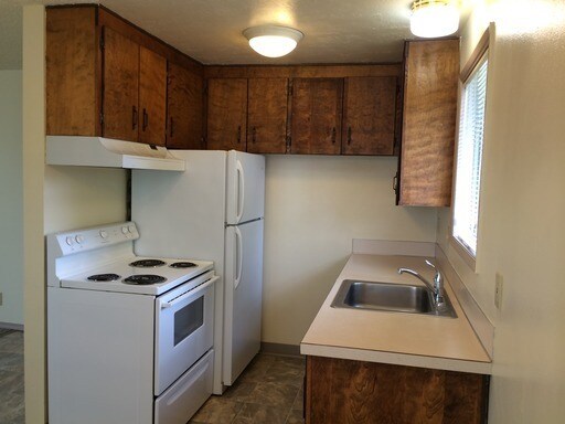 Building Photo - 670w13