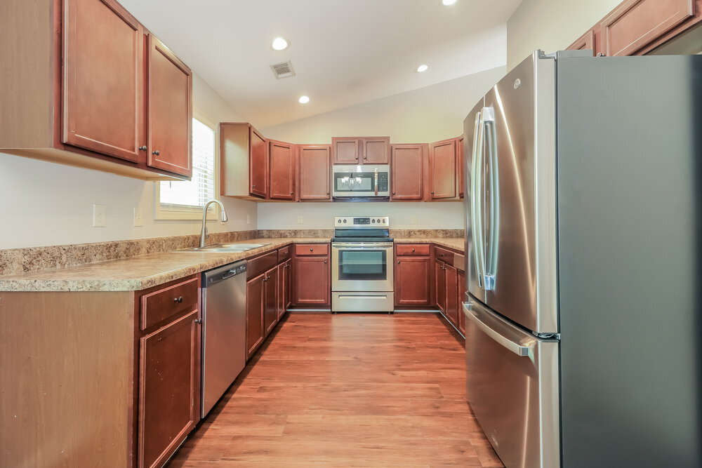 Building Photo - 223 Comet Ct