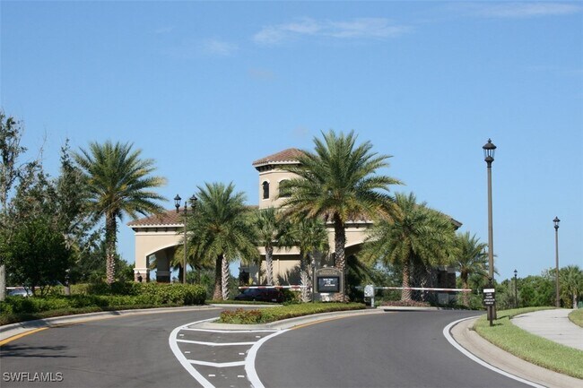 Building Photo - 3296 Pacific Dr