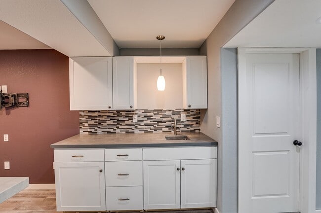 Building Photo - Beautiful 4 bed 3.5 Bath House in NE Fort Collins!