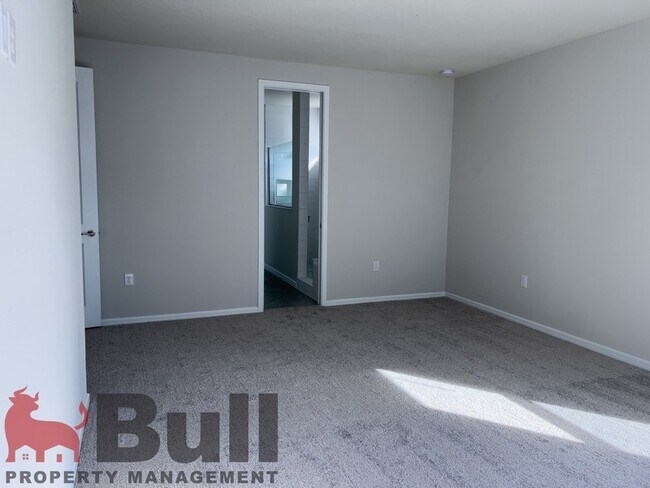 Building Photo - 2978 Scout St