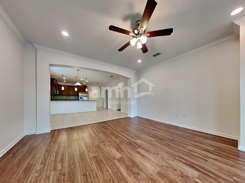 Building Photo - 16176 Magnolia Grove Way