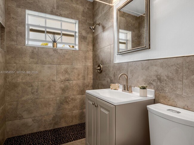 Building Photo - 440 NE 69th St