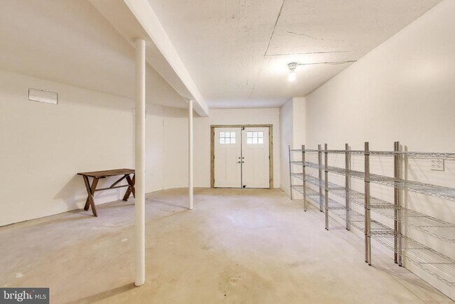 Building Photo - 1426 Carrington Ln