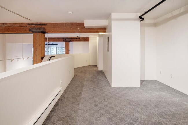 Building Photo - 461 2nd St