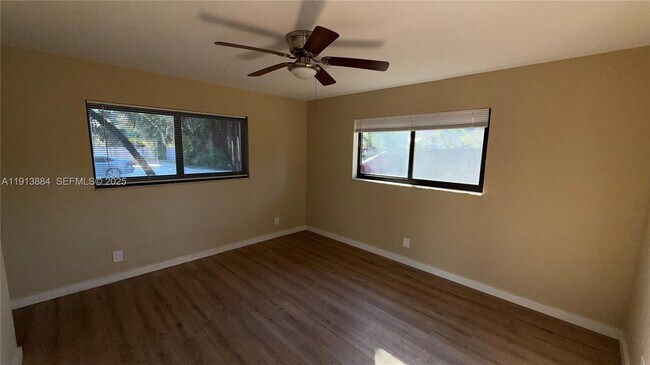 Building Photo - 6625 SW 49th St