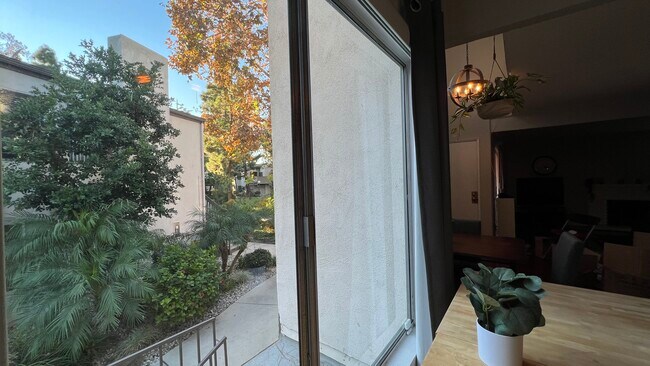 Building Photo - 1270 Cabrillo Park Dr