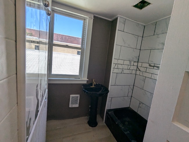 Building Photo - 0 E Centre St