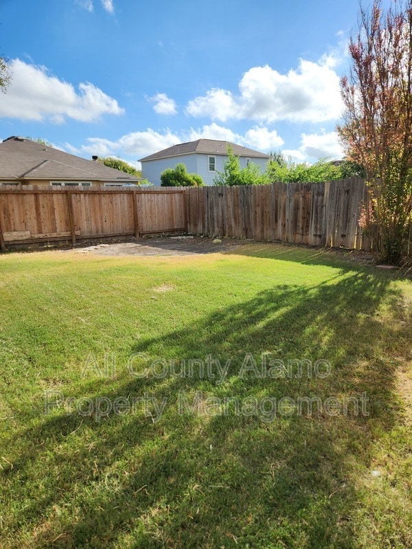 Building Photo - 3443 Ridge Smoke