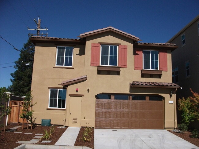 Building Photo - Newly Constructed Townhome for rent in Campbell