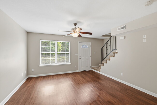 Building Photo - 740-742 Marley Way