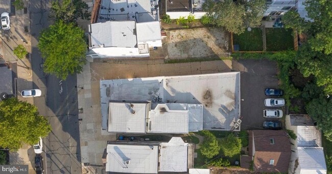 Building Photo - 6212 Ridge Ave