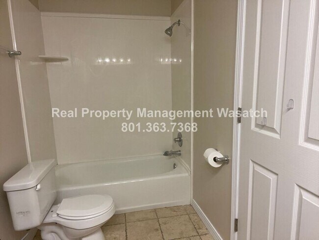 Building Photo - 380 N 500 W