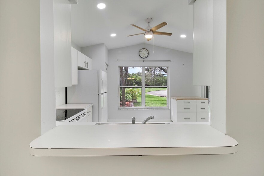 Building Photo - 7333 Burgess Dr