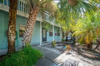Building Photo - 5041 N Beach Rd