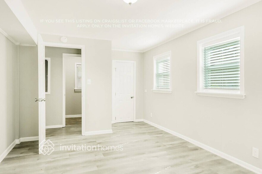 Building Photo - 808 Parkstone Dr