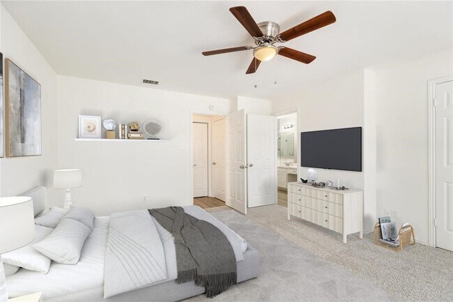 Building Photo - 9410 Calwood Cir