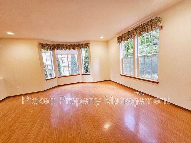 Building Photo - 5998 McCormick Woods Dr SW