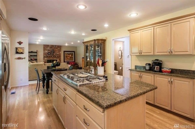 Building Photo - 4 br, 2.5 bath House - 14910 18th Ln SE