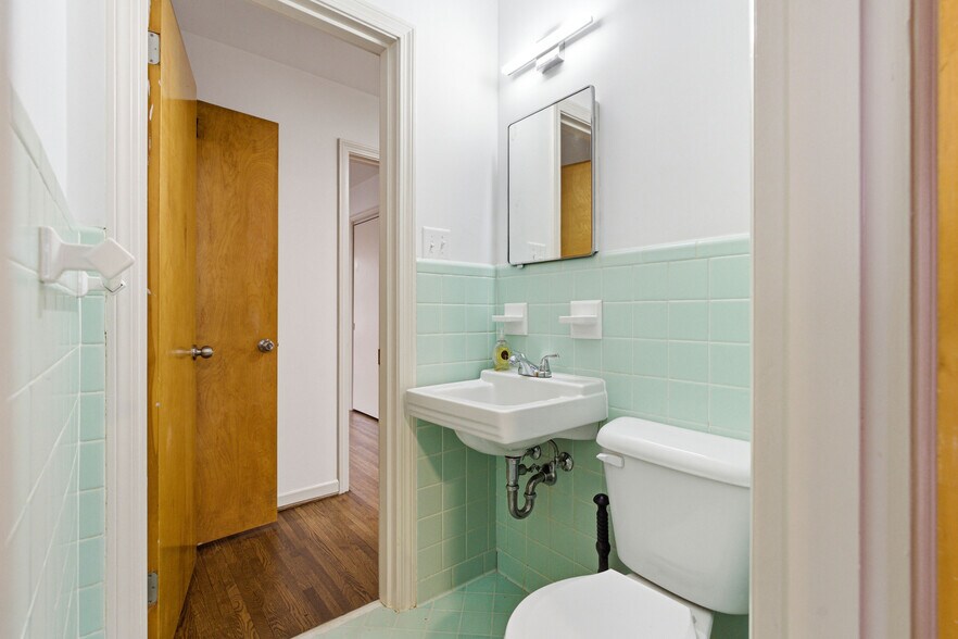 Building Photo - 925 Ashland Ave