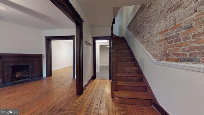 Building Photo - 728 Rock Creek Church Rd NW