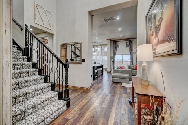 Building Photo - 4009 NE Realtree Dr