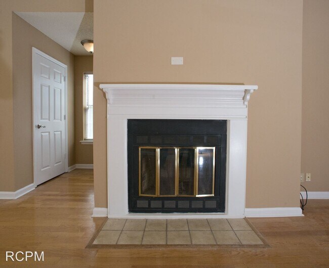 Building Photo - 2 br, 2 bath House - 1039 Stones Throw