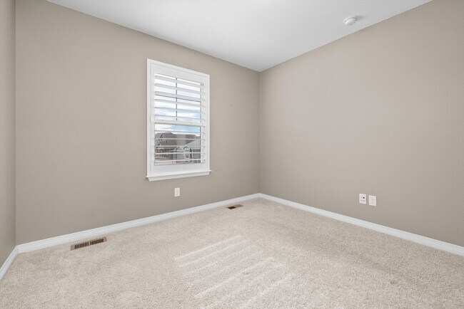 Building Photo - 8344 Coopers Hawk Way