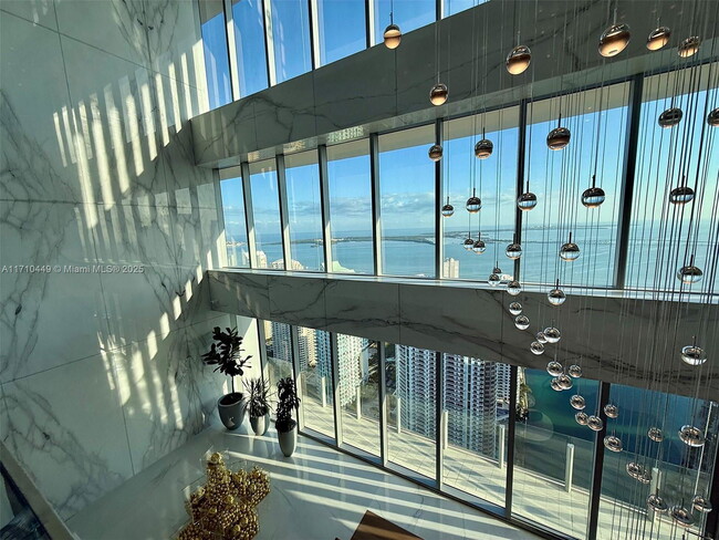 Building Photo - 300 Biscayne Blvd Way