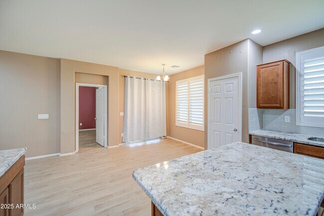 Building Photo - 6826 W Charter Oak Rd