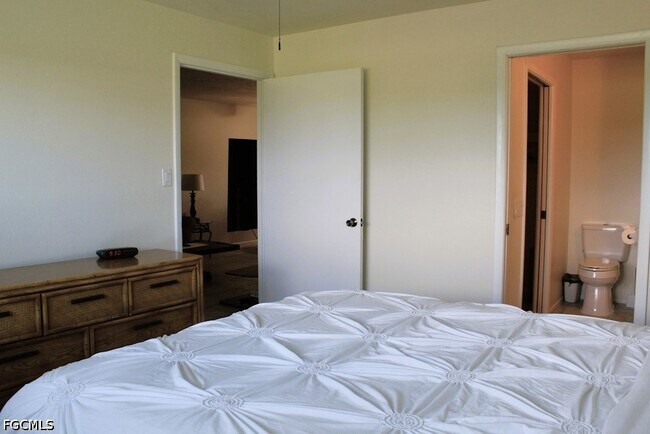 Building Photo - 16361 Dublin Cir