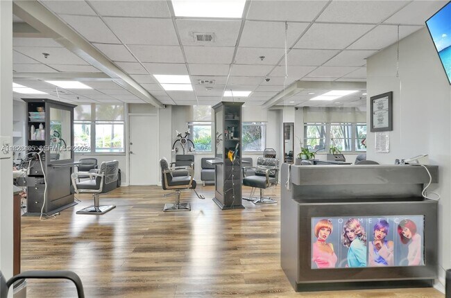 Building Photo - 5151 Collins Ave