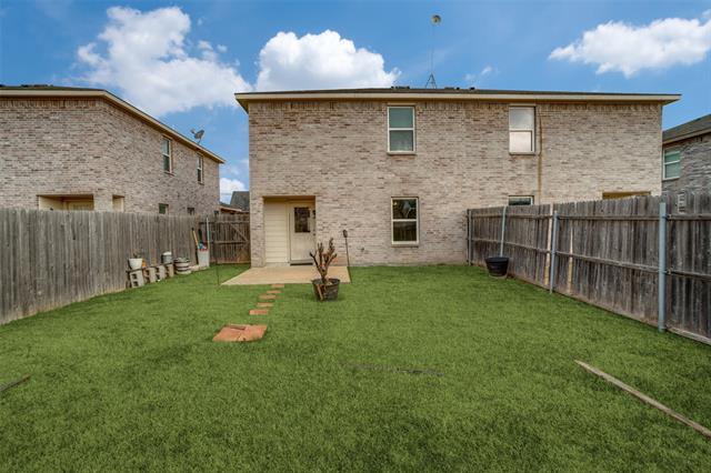 Building Photo - 809 E College St