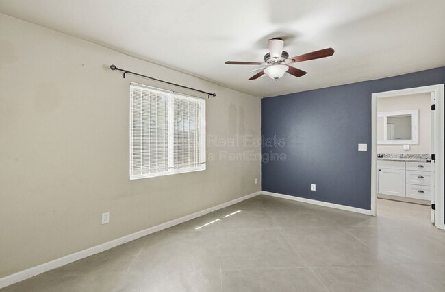 Building Photo - 5113 E Bellevue St