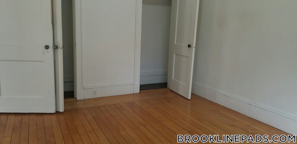 Building Photo - 1822 Beacon St