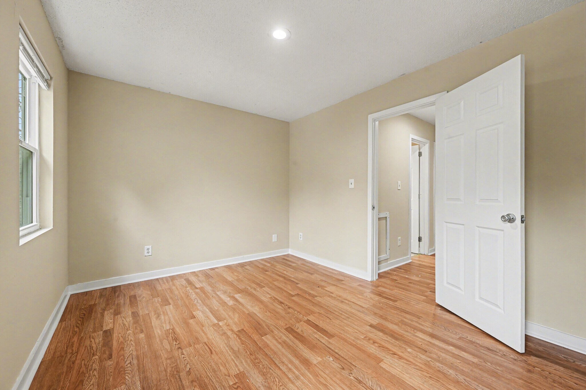 Building Photo - 304 Cedarwood Ln